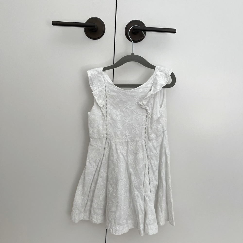 Little girl white dress with embroidered details from Polarn O Pret, size 4/5